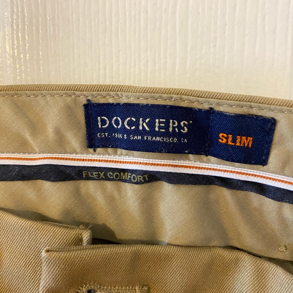 Dockers Signature Khakis Slim Fit Chinos EUC